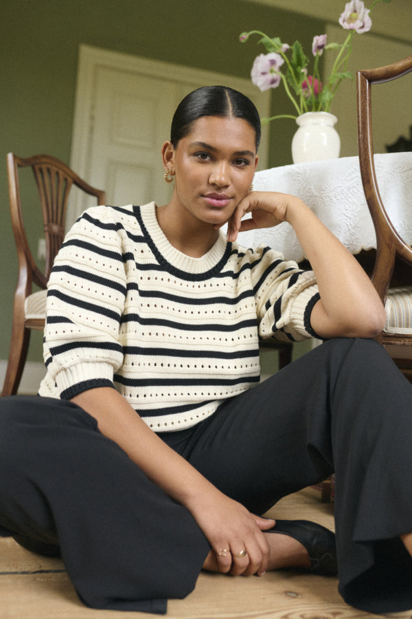 KC Evalyn Short Sleeve Sweater