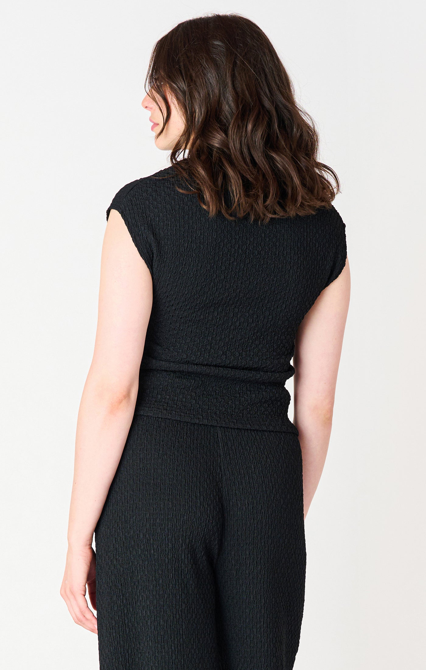 Rhea Textured Stretch Tee – Dex Plus