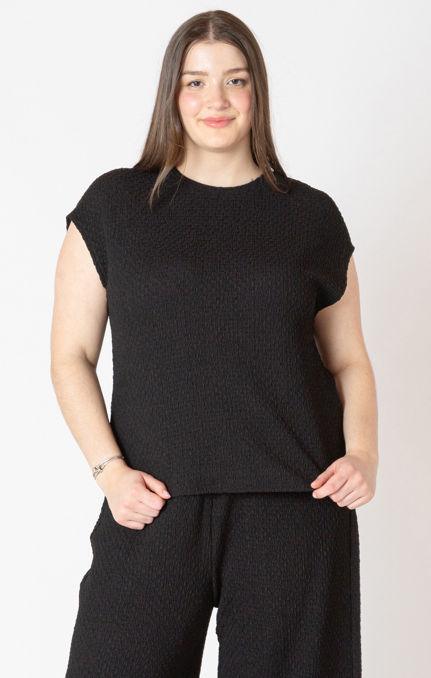 Rhea Textured Stretch Tee – Dex Plus