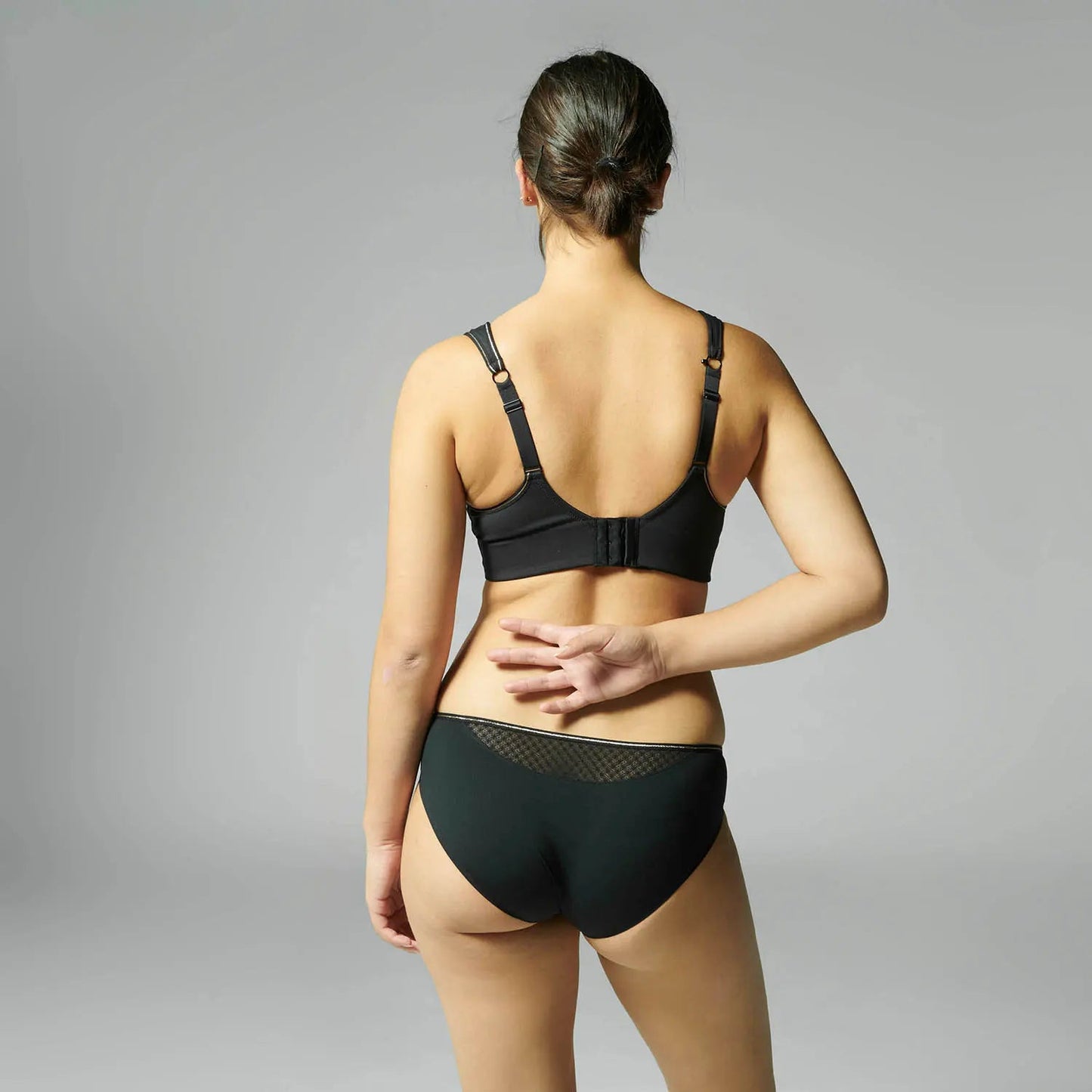 Harmony- High Impact Sports Bra W/Underwire - Pinned Up Bra Lounge