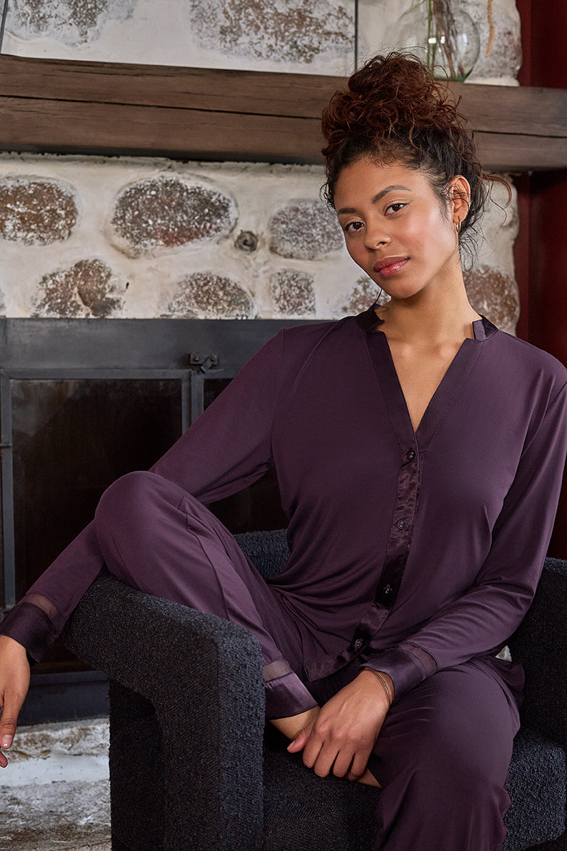Model Wear Kaffe Curve Cardigan in Plus Size available at Pinned Up Bra Lounge in Markham Ontario