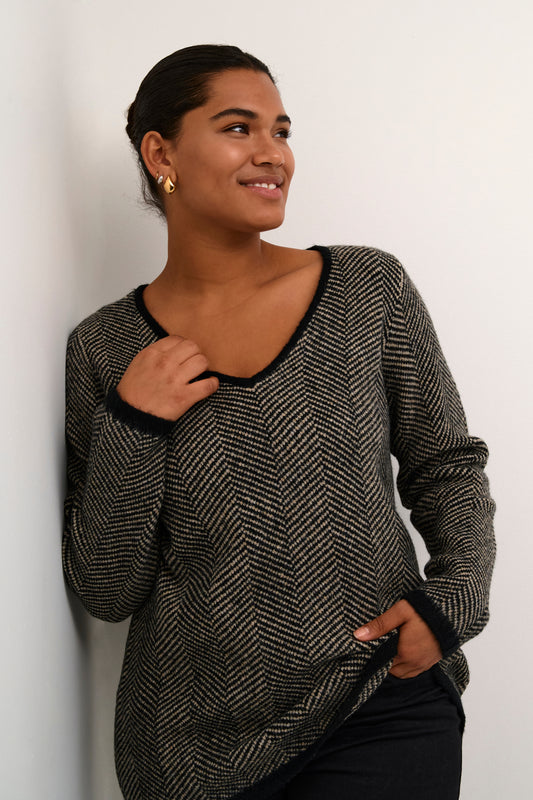 Verina Chevron Knit Sweater (Plus Size)