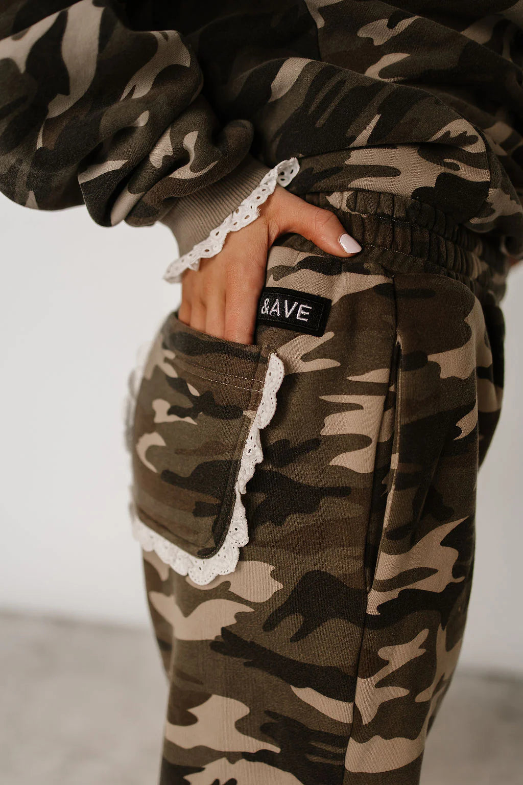 Comfort Zone Joggers – Camo Lace