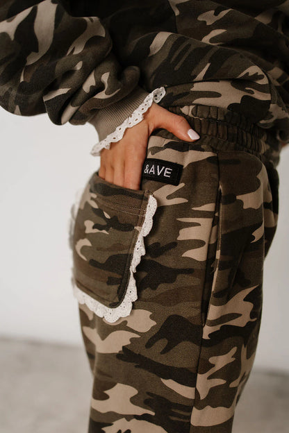 Comfort Zone Joggers – Camo Lace