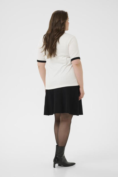 Olivie Graphic T-Shirt