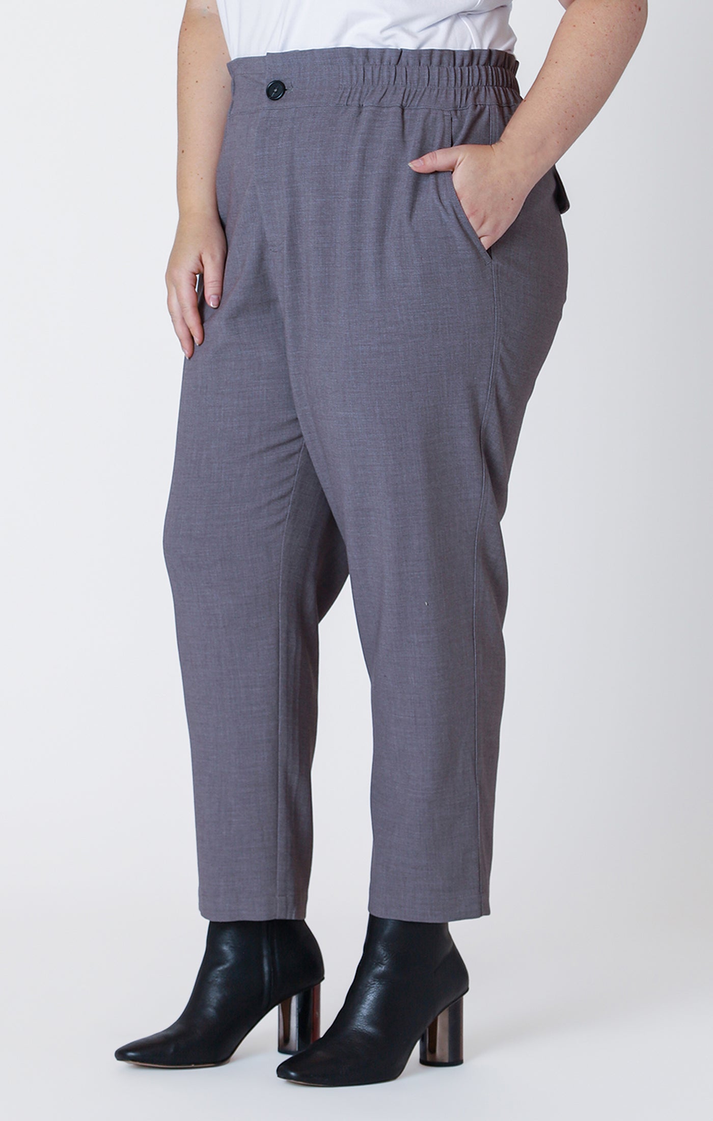 Lexy Cropped Trouser