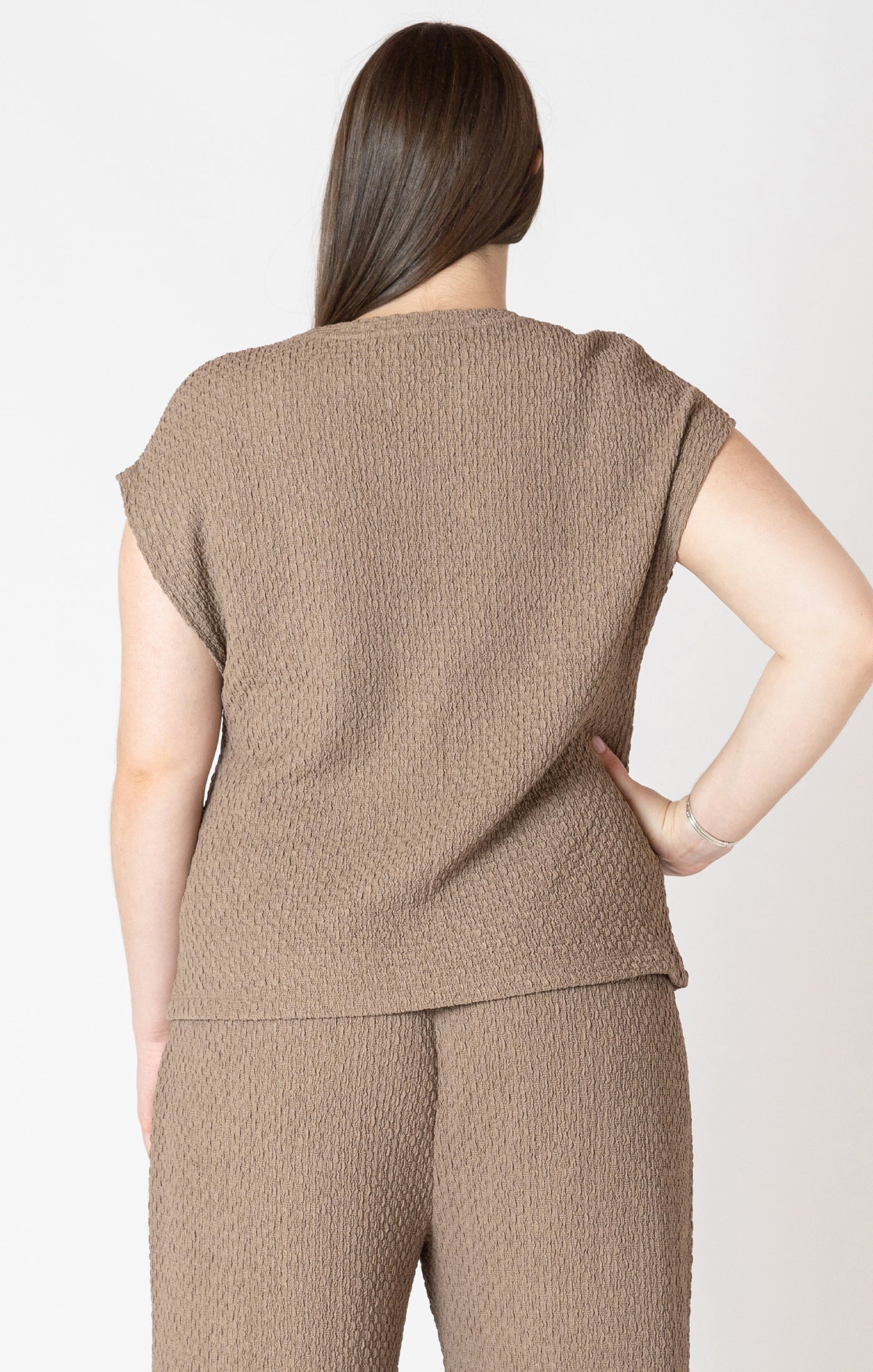 Rhea Textured Stretch Tee – Dex Plus