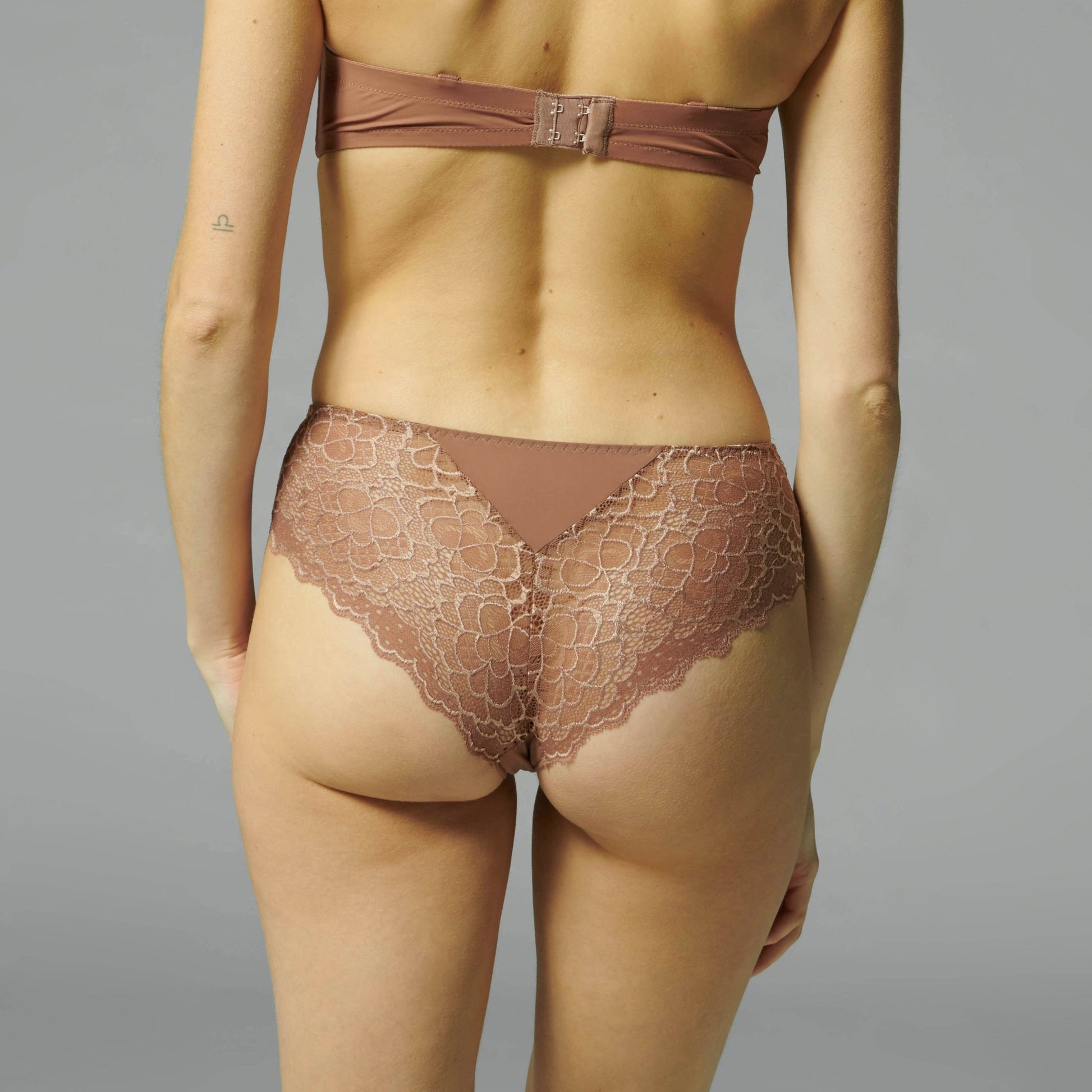 Caresse Shorty - Pinned Up Bra Lounge