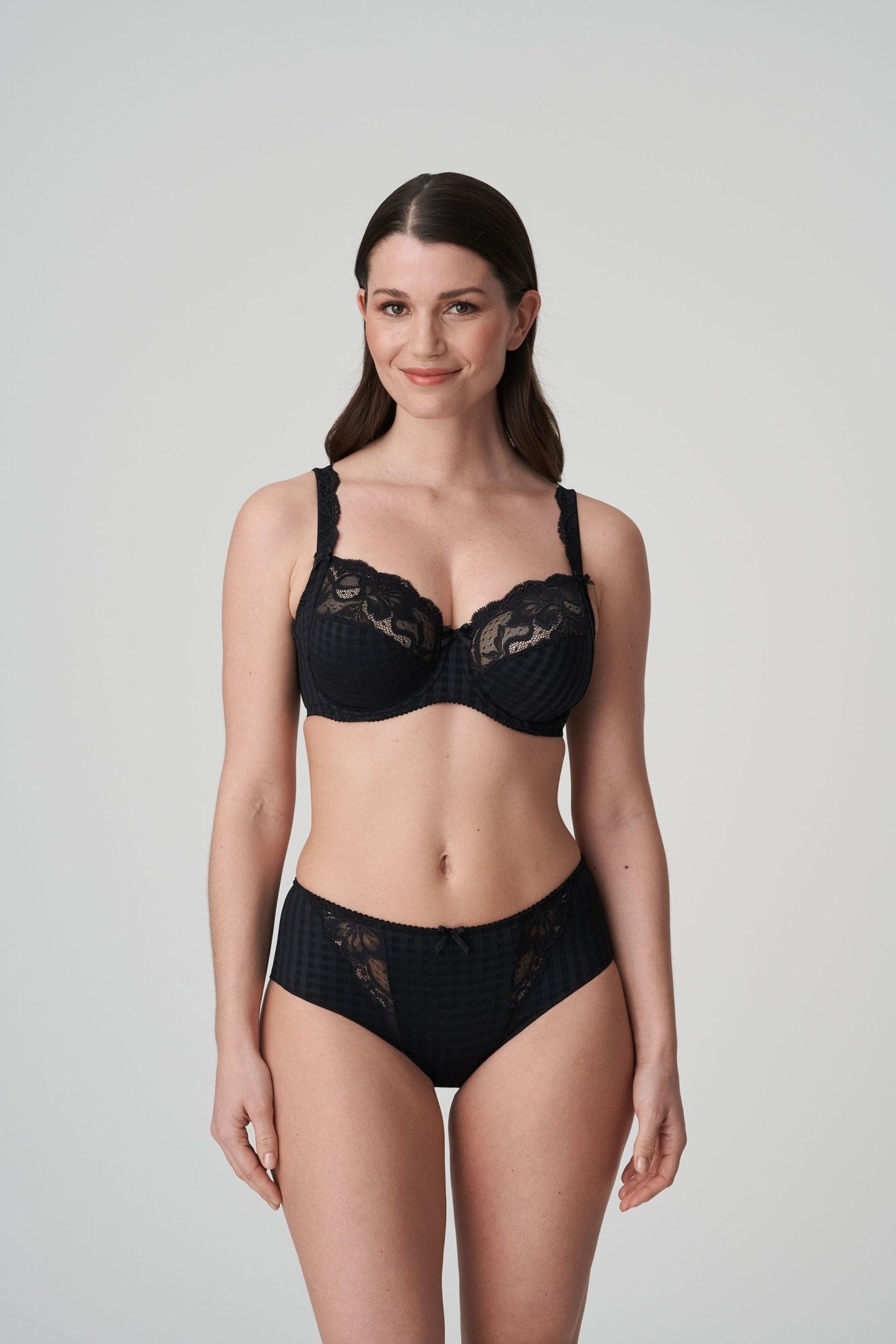 Madison Full Cup Wire Bra in Black - Pinned Up Bra Lounge